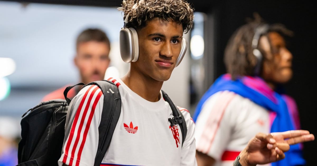Premier League Transfer Market: Contract Clauses and Rising Tensions