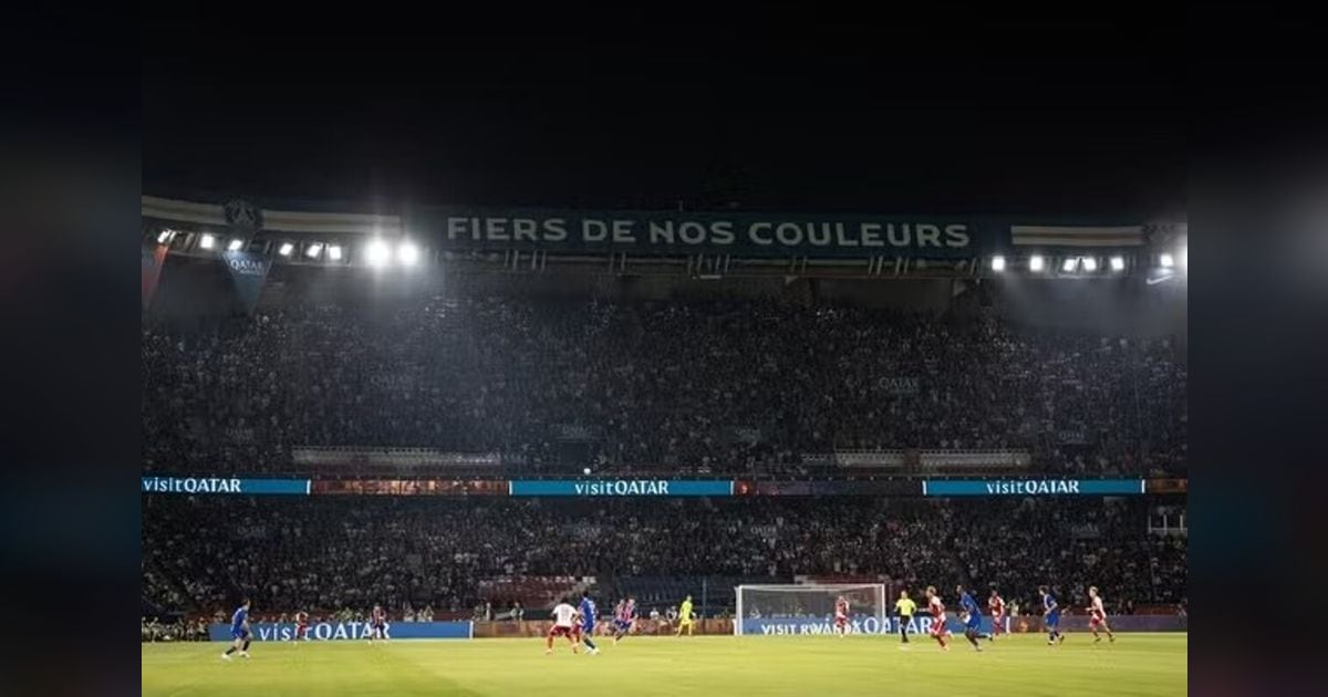 PSG vs Lyon Ligue 1 clash postponed due to violent protests in Paris